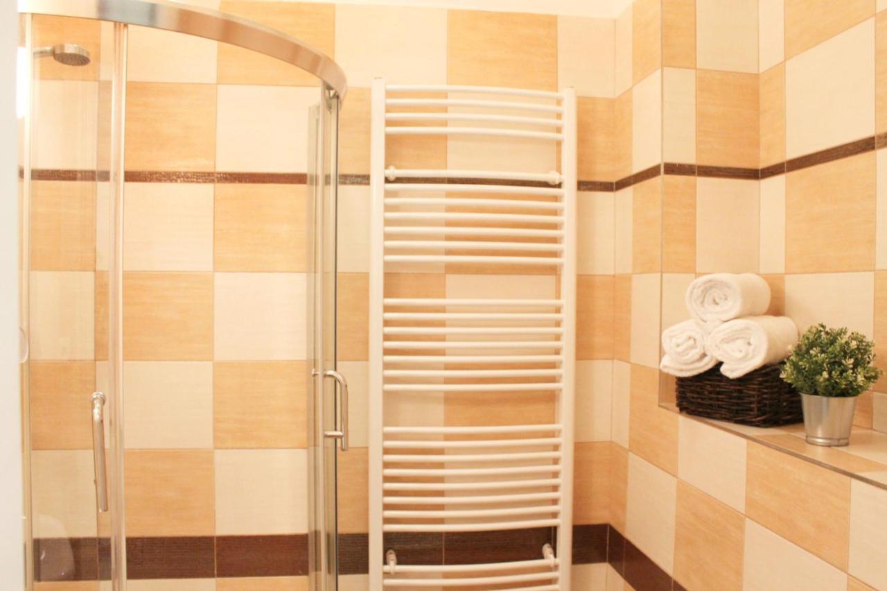 Modern Apartment Ve Smeckach 28 ปราก ภายนอก รูปภาพ